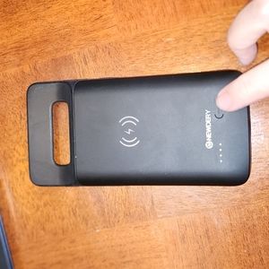 Newdery cellphone battery case for S10+